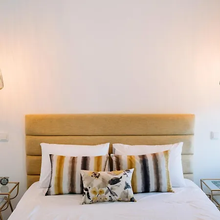 Casa rural Coliving The Valley Portugal Countryside Retreat For Digital Nomads And Hiking Lovers - Private Bedrooms With Shared Bathrooms, Shared Kitchen, And Coworking Space