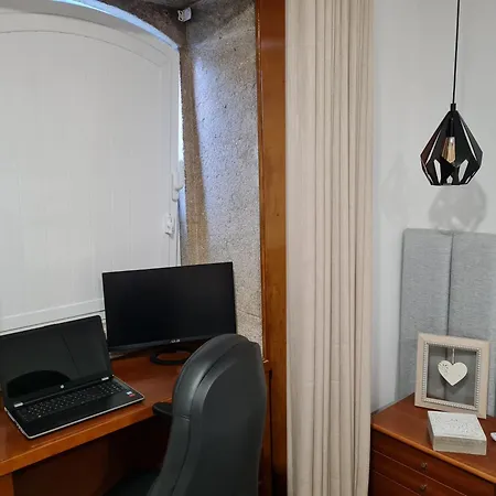 Casa rural Coliving The Valley Portugal Countryside Retreat For Digital Nomads And Hiking Lovers - Private Bedrooms With Shared Bathrooms, Shared Kitchen, And Coworking Space
