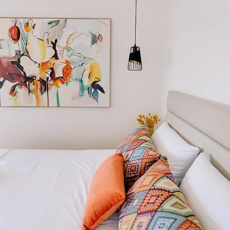 Coliving The Valley Portugal Countryside Retreat For Digital Nomads And Hiking Lovers - Private Bedrooms With Shared Bathrooms, Shared Kitchen, And Coworking Space Casa rural *