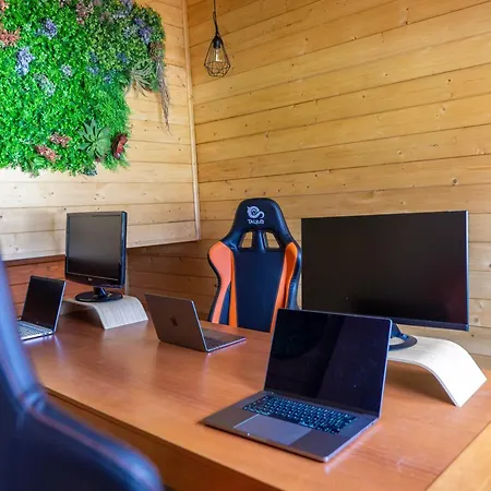 Landhaus Coliving The Valley Portugal Countryside Retreat For Digital Nomads And Hiking Lovers - Private Bedrooms With Shared Bathrooms, Shared Kitchen, And Coworking Space