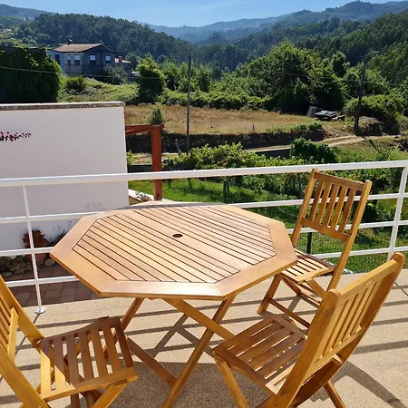 Casa rural Coliving The Valley Portugal Countryside Retreat For Digital Nomads And Hiking Lovers - Private Bedrooms With Shared Bathrooms, Shared Kitchen, And Coworking Space *