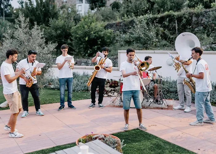 Coliving The Valley Portugal Countryside Retreat For Digital Nomads And Remote Workers Εξοχικό σπίτι *